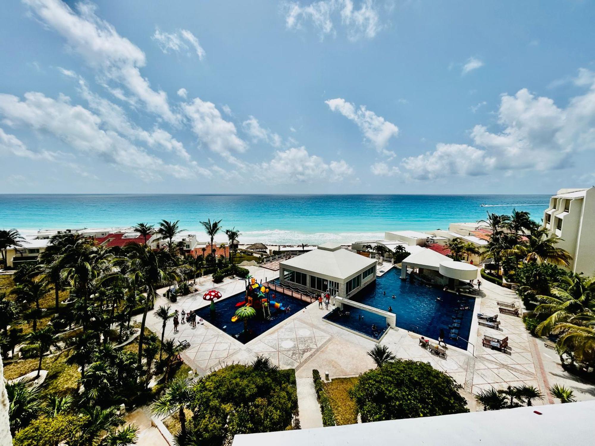 Solymar Condos On The Beach Cancun Exterior photo